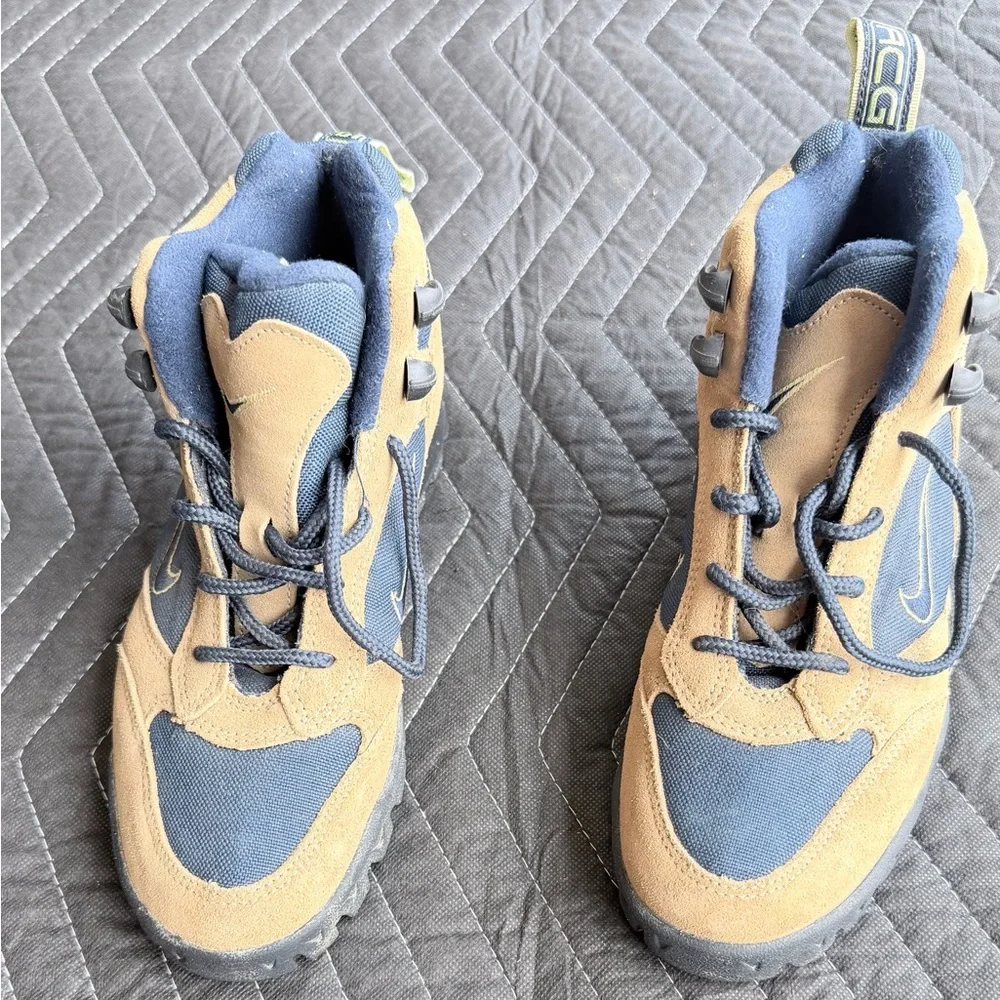 Nike ACG (All Conditions Gear) Boots, size 7.5